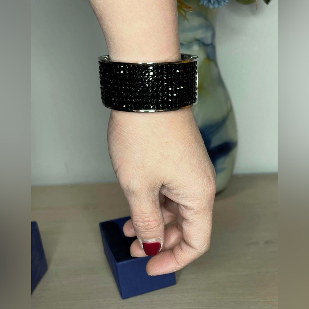 Bangle - Picture 4 of 6